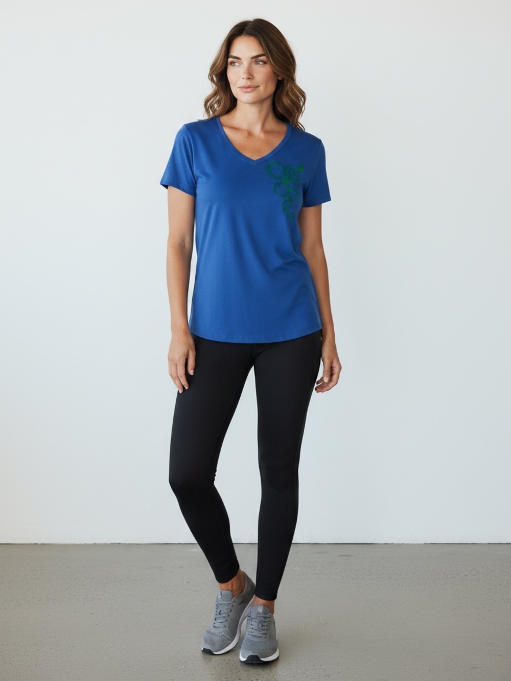 NWT Reebok Floral Graphic Athletic V Neck Tee in Periwinkle
